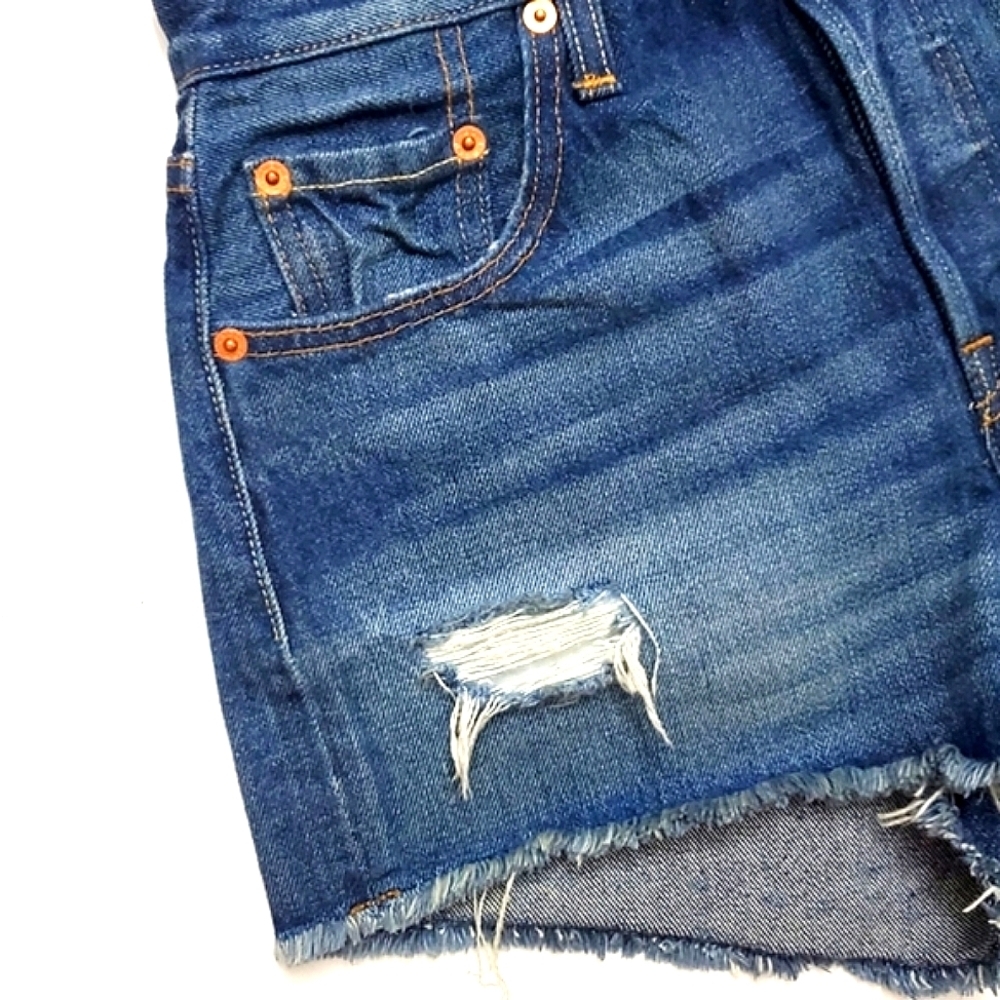 Levi’s 501 High Rise Distressed Short Size 28 - Picture 2 of 6